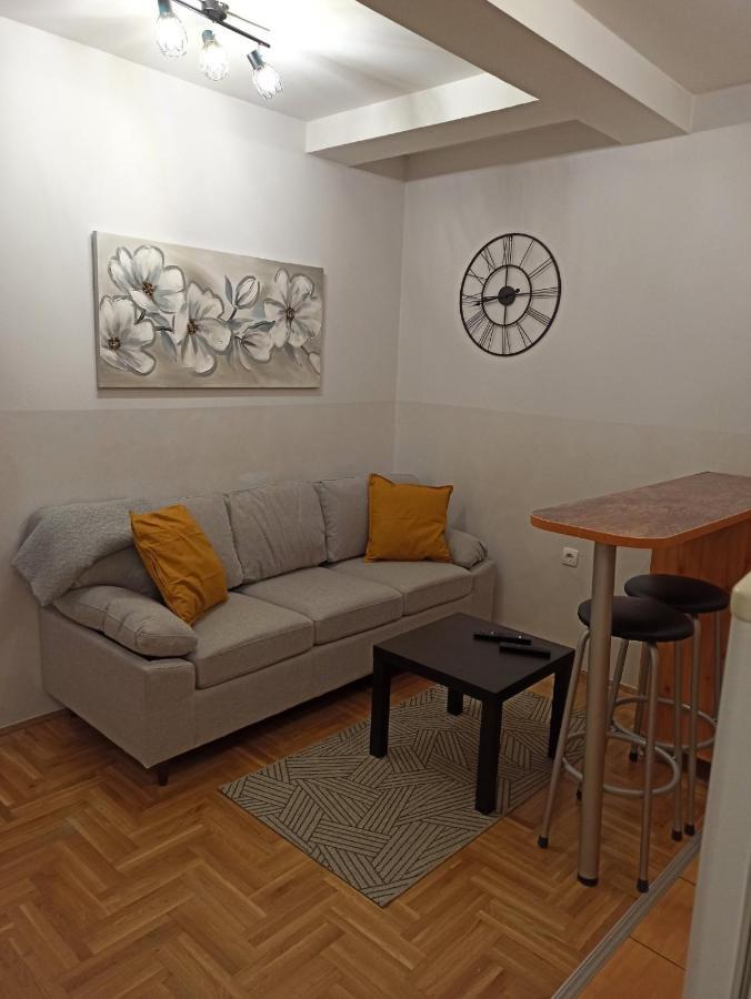 Апартаменты Ema Lux 3 Нови-Сад Экстерьер фото
